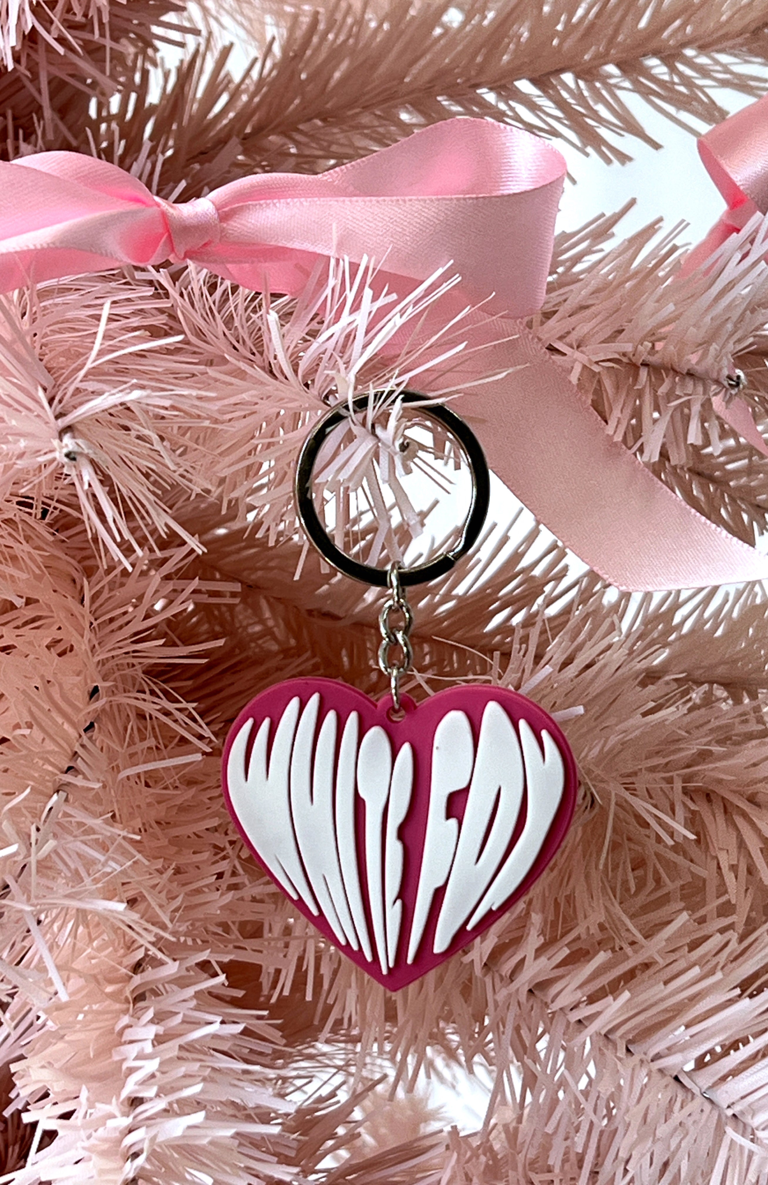 Big Love Keychain Pink