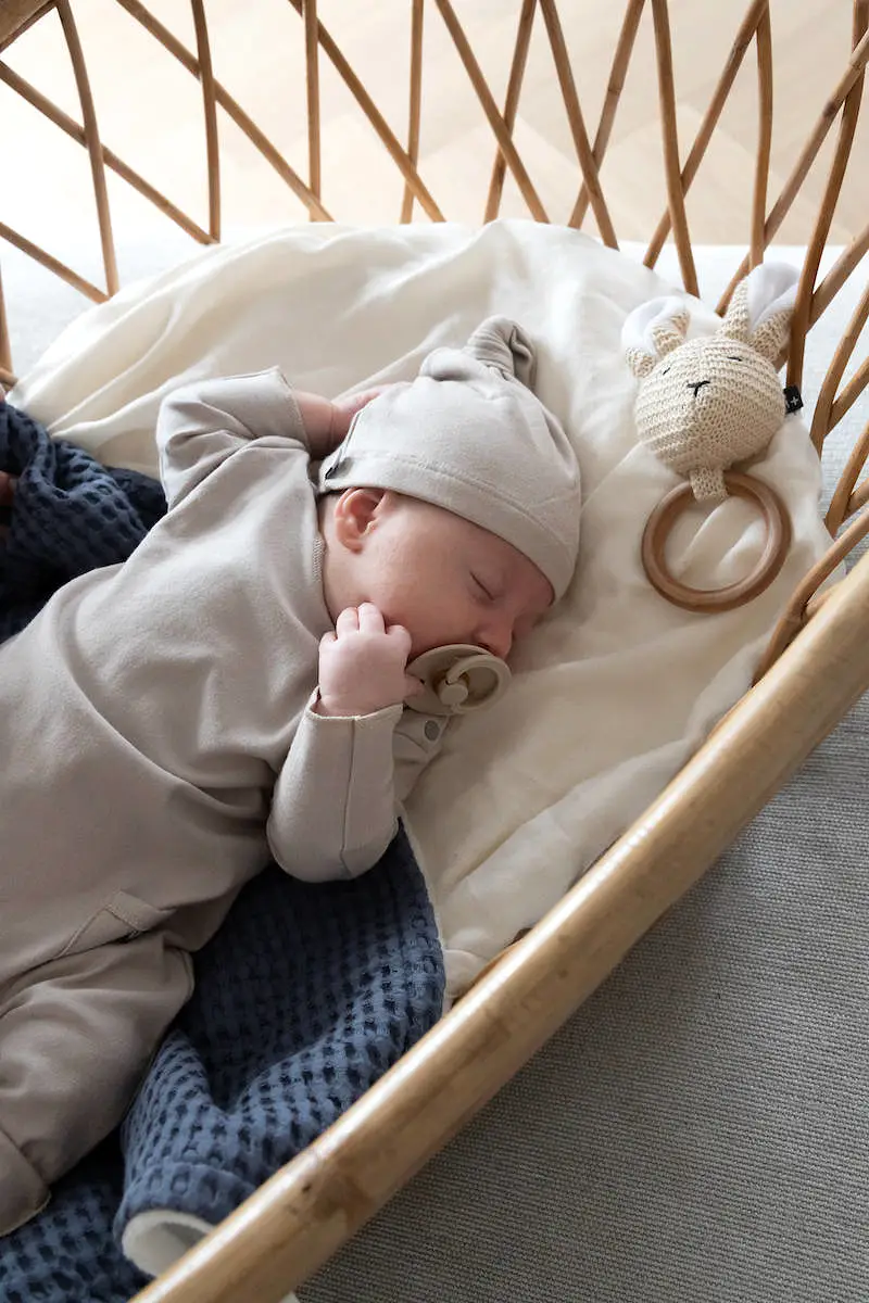 Pure Newborn hat with knot - Sand